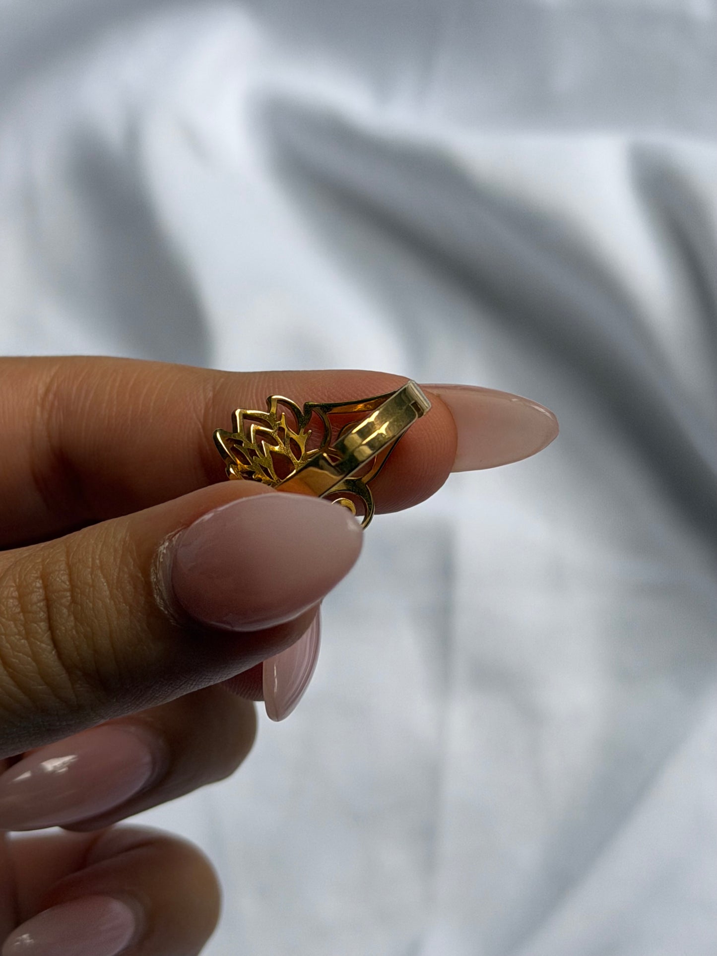 Adjustable lotus flower ring