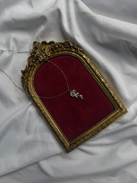‘My special rose’ silver necklace
