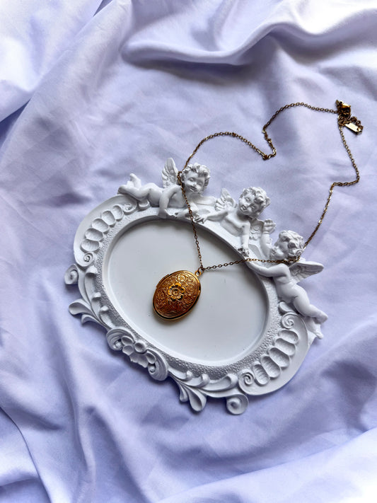 Locket of Flowers