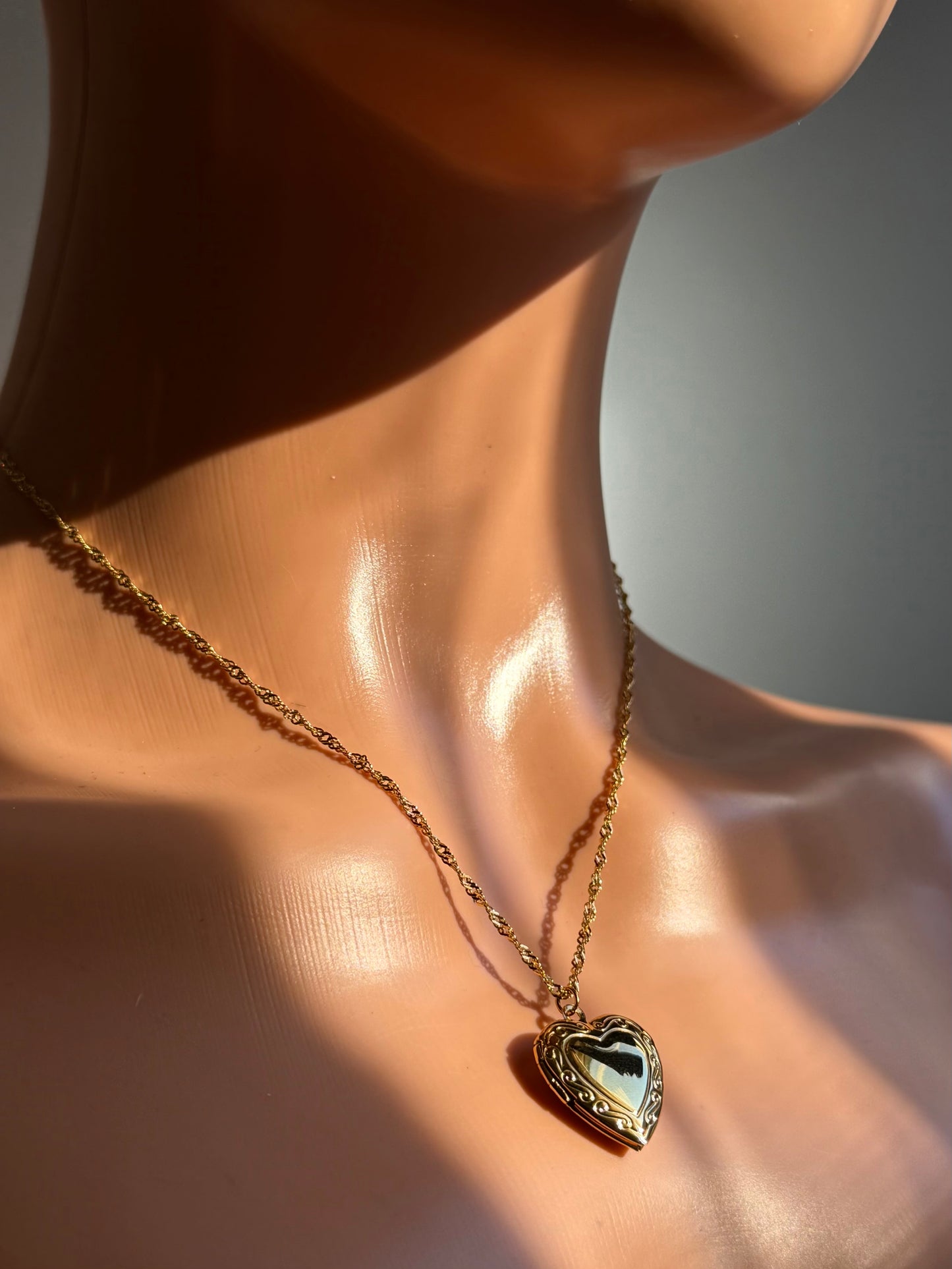 Heart locket