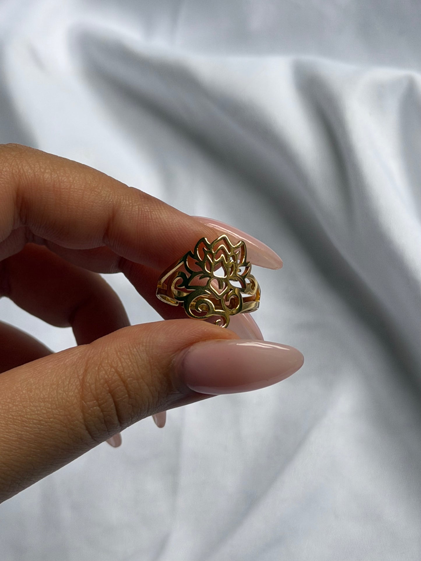 Adjustable lotus flower ring