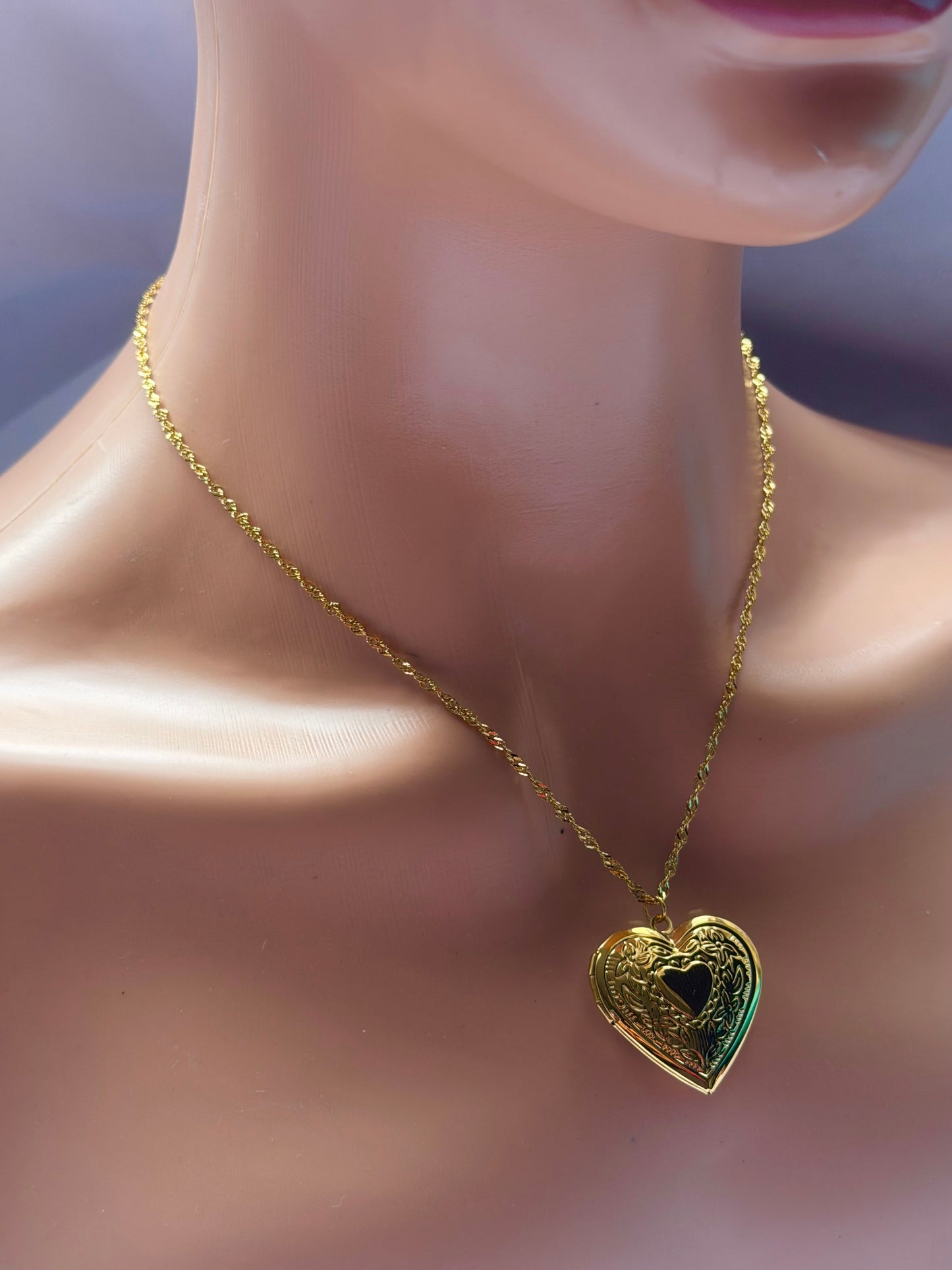 Love lockets